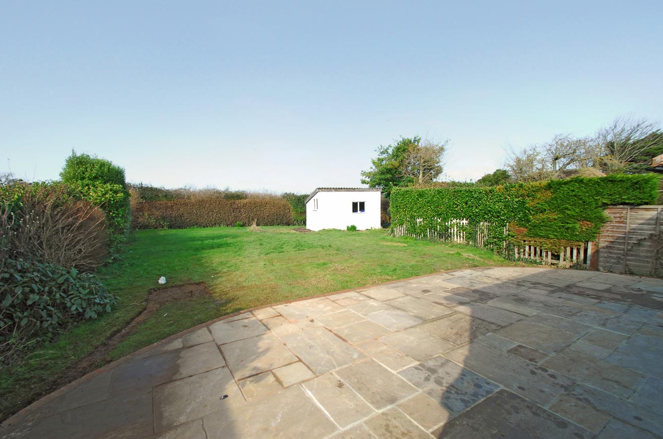 Property for Sale, East Wittering 19 Barn Road Baileys Estate Agent